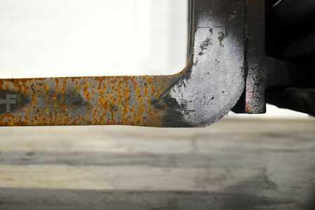 Chariots élévateurs diesel 2019  Linde H 25 D/600 EVO 393-02 (6)