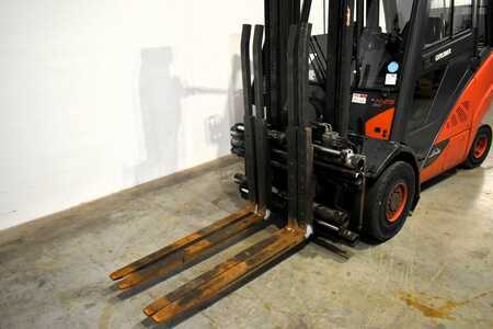 Chariots élévateurs diesel 2019  Linde H 25 D/600 EVO 393-02 (9)