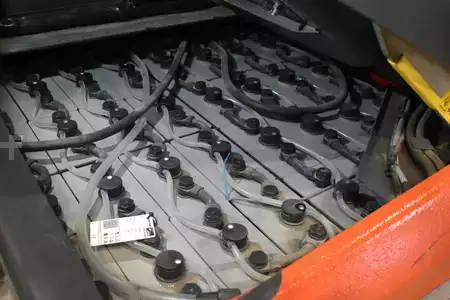 Carrelli elettrici 4 ruote 2022  Linde E 25 L 1252-01 (5)