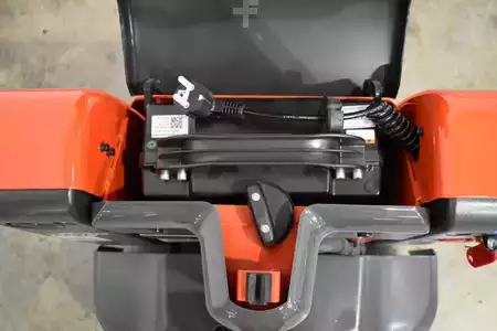 Transpallet elettrici 2024  Linde MT 15 1133-03 (4)
