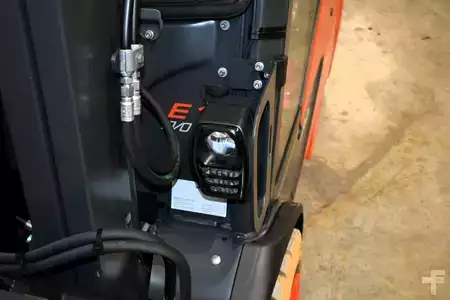 Sähkö - 3 pyör 2025  Linde E 18 L EVO 386-02 (15)