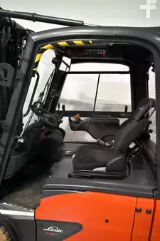 Elektryczne 3-kołowe 2025  Linde E 18 L EVO 386-02 (4)