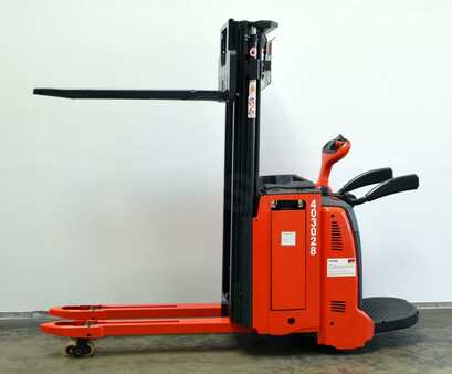 Stackers Stand-on 2018  Linde D 14 AP 133 (4) 
