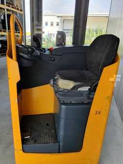 VZV s plošinou pro řidiče 2018  Jungheinrich ESC 214 Z 535DZ (3)