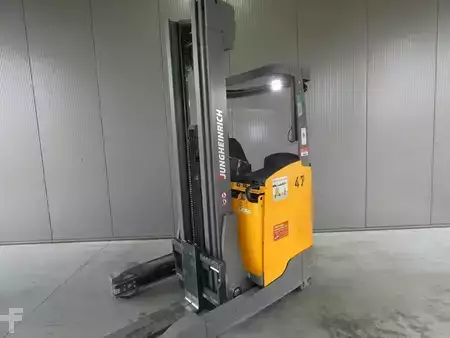 Schubmaststapler  Jungheinrich ETV 216 Li (1)