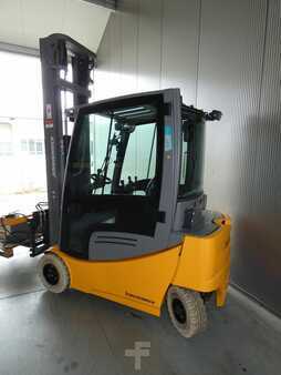Elektro 4 Rad 2021  Jungheinrich EFG 320 (3)