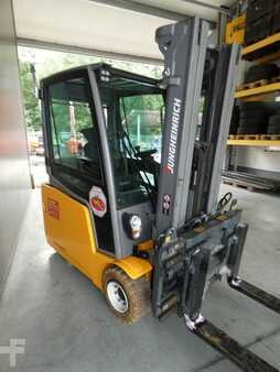Chariots électriques à 3 roues 2016  Jungheinrich EFG 220 (6)