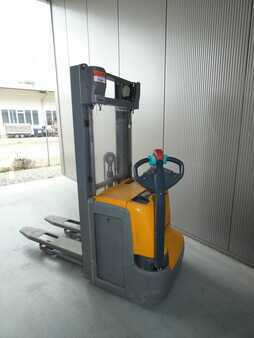 Stacker pedestre 2019  Jungheinrich EJC 212 - 430 DZ (3)