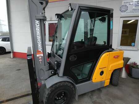 Chariots élévateurs diesel 2023 Jungheinrich DFG 435 s 470 DZ (1)