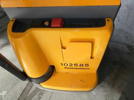 Stoccatori 2020  Jungheinrich EJC 112 Z  - 409 DZ (5)