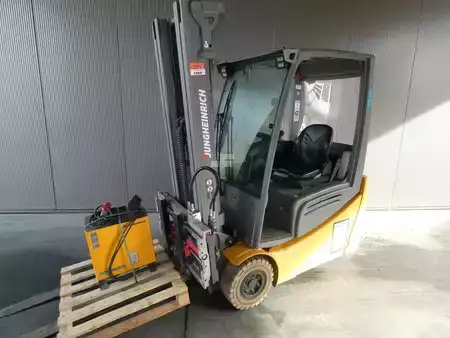 Elektro 3 Rad 2018  Jungheinrich EFG 216 K (1)
