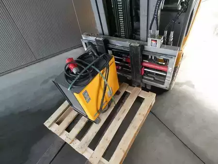Elektro 3 Rad 2018  Jungheinrich EFG 216 K (2)