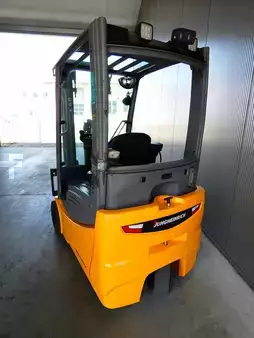 Elektromos 3 kerekű 2020  Jungheinrich EFG 218 K (3)