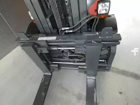 Treibgasstapler 2016  Linde H 35 T - 02 -393 (2)