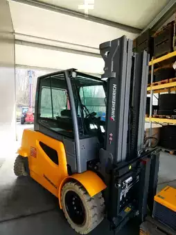 Eléctrica de 4 ruedas 2022  Jungheinrich EFG  S 50 (2)