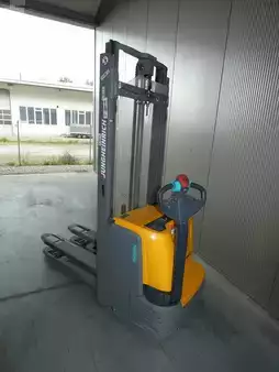 Stacker pedestre 2019  Jungheinrich EJC 112 z (2)