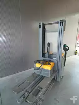 Hochhubwagen 2021  Jungheinrich EJC 214 Z (2)