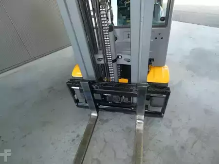 Carrelli elettrici 3 ruote 2021  Jungheinrich EFG 216 K (2)