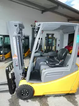 Elektro 3 Rad 2017  Jungheinrich EFG 216 (2)