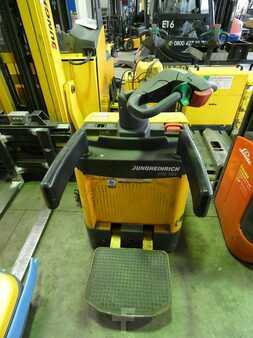 Electric Pallet Trucks 2010  Jungheinrich ERE 120 (2)