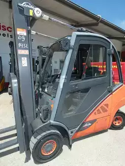 Treibgasstapler 2017 Linde H 25 T (2)