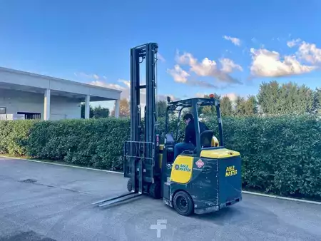 Chariots à mât rétractable 2020  Aisle Master AM20SHE (3)