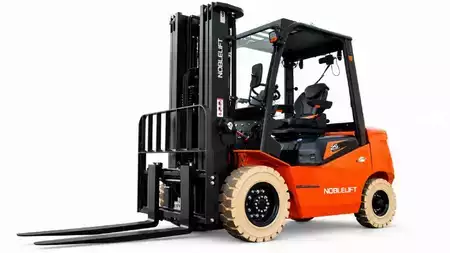 Elektro 4 Rad  Noblelift CPD20-A2 (1)