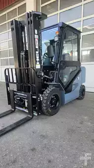 Elektromos 4 kerekű 2025  Heli CPD25-A6LiK3-H (1)