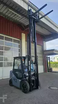 Elektromos 4 kerekű 2025  Heli CPD25-A6LiK3-H (5)