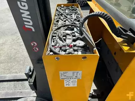 Schubmaststapler 2019  Jungheinrich ETV C16 (5)