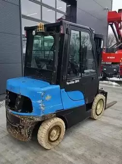 Dieselstapler 2015  Yale GDP 30VX (3)