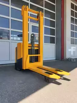 Hochhubwagen 2015  Jungheinrich ERC 214Z (2)