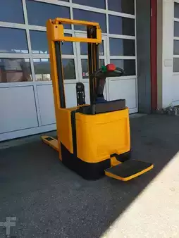 Hochhubwagen 2015  Jungheinrich ERC 214Z (7)