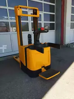 Hochhubwagen 2015  Jungheinrich ERC 214Z (8)