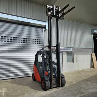 Diesel Forklifts 2014  Linde H30D-02 EVO (3)