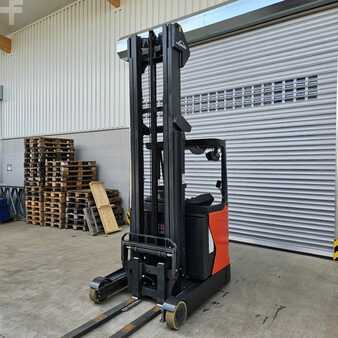 Reach Trucks 2016  Linde R14 (2)