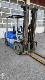 Dízel targoncák 1995  Toyota 02 6FDF 30 (1)
