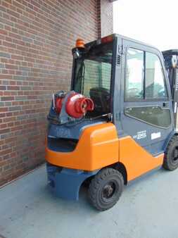 Propane Forklifts 2014  Toyota 02-8FGF25 (2) 