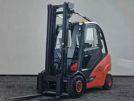 Wózki widłowe diesel 2016  Linde H30D-02 (2)
