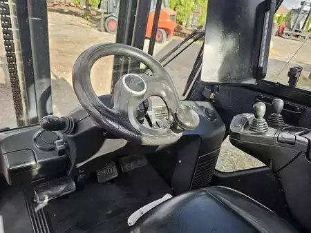 Wózki widłowe diesel 2016  Linde H30D-02 (7)