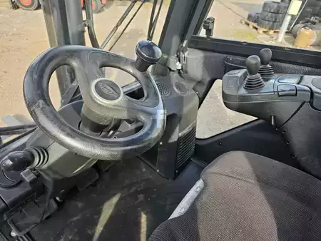 Wózki widłowe diesel 2018  Linde H25D-02/600 (9)