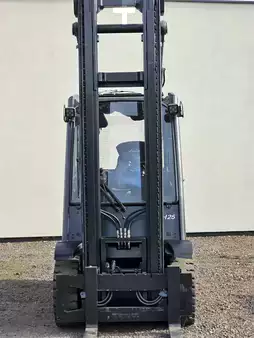 Wózki widłowe diesel 2018  Linde H25D-02/600 (4)