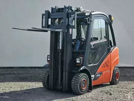 Wózki gazowe 2014  Linde H25T-02 Triplex (4)