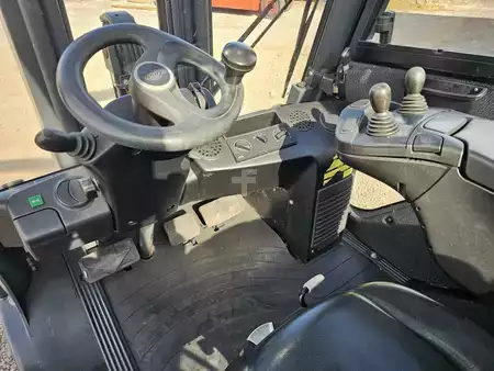 Wózki gazowe 2014  Linde H25T-02 Triplex (8)