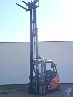 Wózki gazowe 2018  Linde H25T-02/600 Triplex (5)