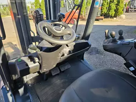 Wózki gazowe 2018  Linde H25T-02/600 Triplex (8)