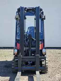 Wózki widłowe diesel 2017  Linde H20D-01 Triplex (6)