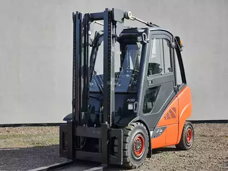 Wózki widłowe diesel 2017  Linde H30D-02 (2)