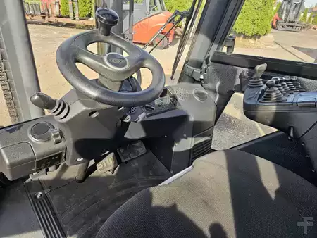 Wózki widłowe diesel 2017  Linde H30D-02 (7)