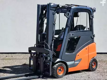 Carretilla elevadora GLP 2020  Linde H14T-01 Triplex (2)